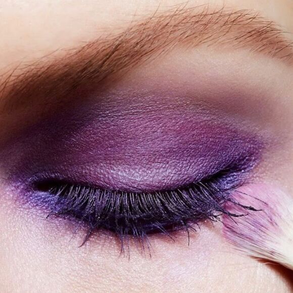 Mac Cosmetics Frost Eyeshadow - Picture 3 of 10